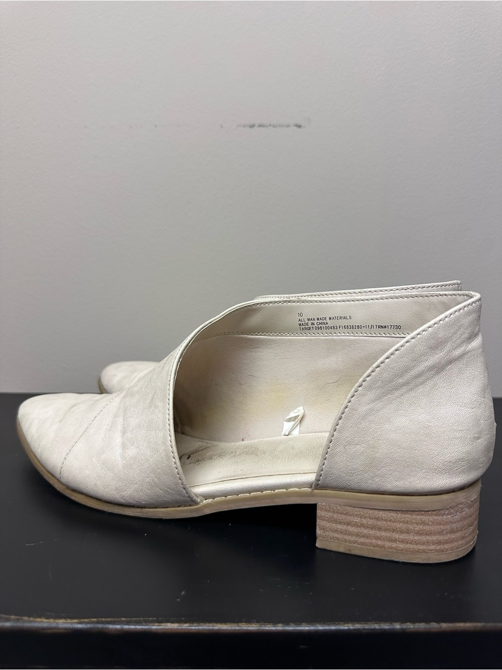Universal Thread Cream Cutout Ankle Booties